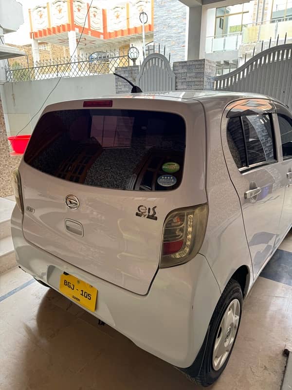 Daihatsu Mira 2013 1