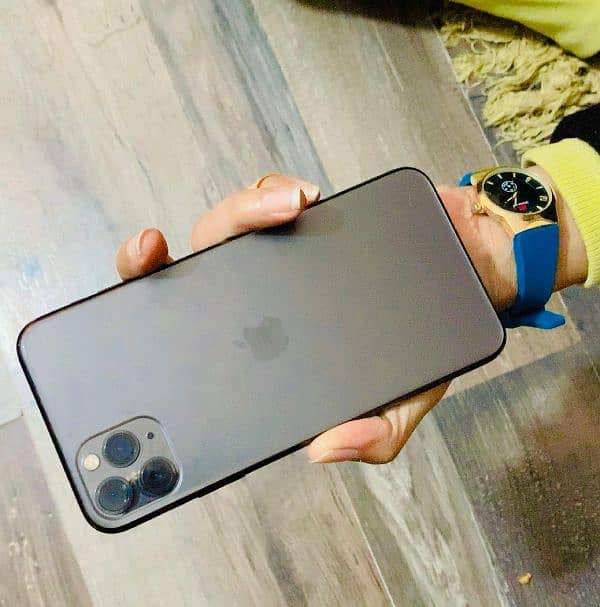 iphone 11 pro max 64gb Pta approved 0