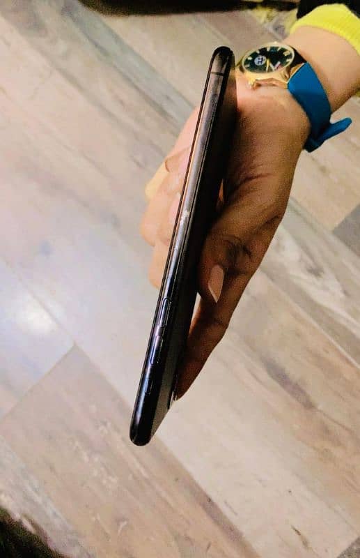 iphone 11 pro max 64gb Pta approved 1