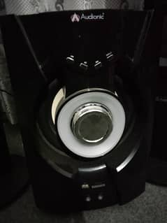 AUDIONIC speakers