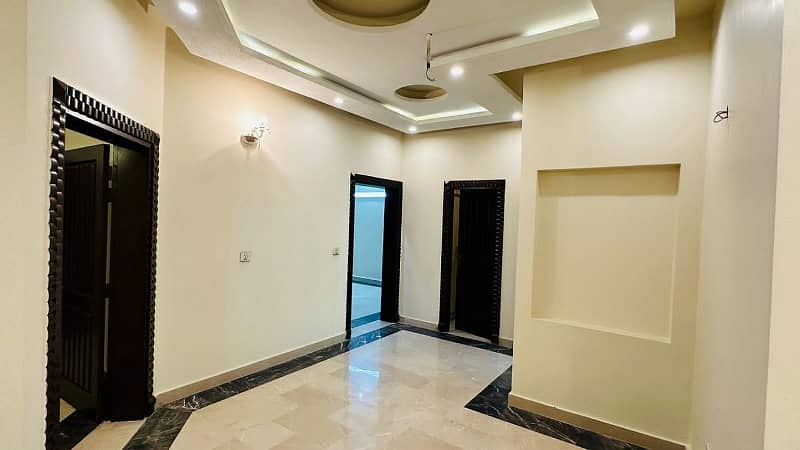 10 Marla Upper Portion Available For Rent In Ghulbahar Block Bahria Town Lahore 5