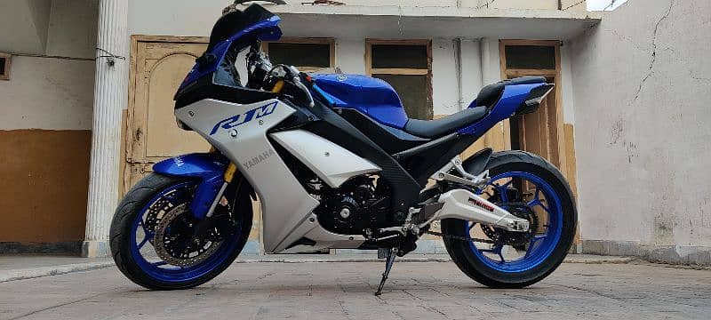 Yamaha R1M replica 22 model 400 cc 2