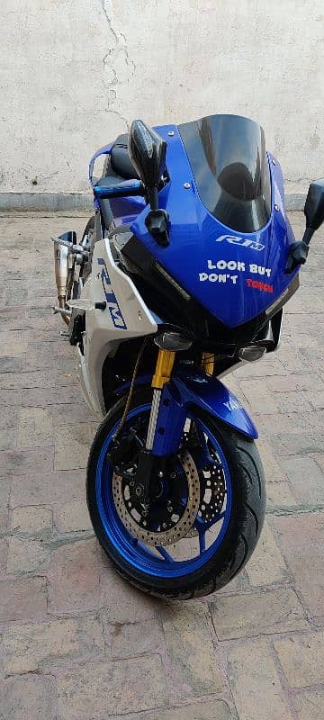 Yamaha R1M replica 22 model 400 cc 6