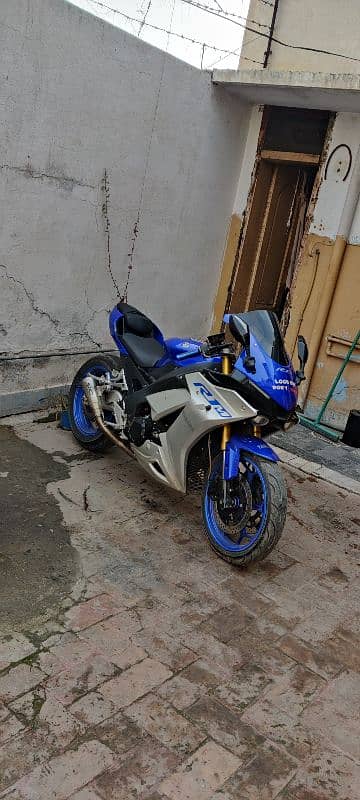 Yamaha R1M replica 22 model 400 cc 12