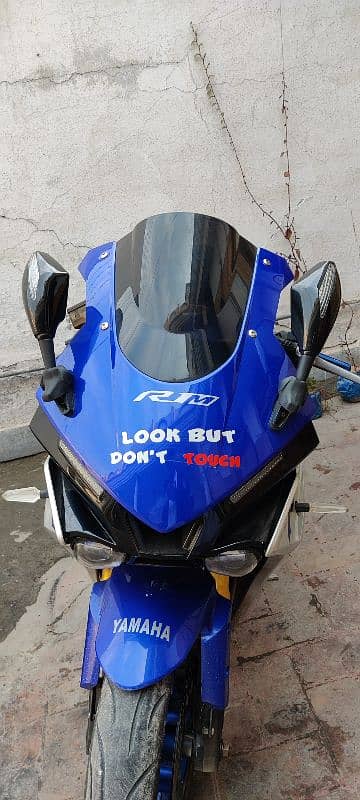 Yamaha R1M replica 22 model 400 cc 13