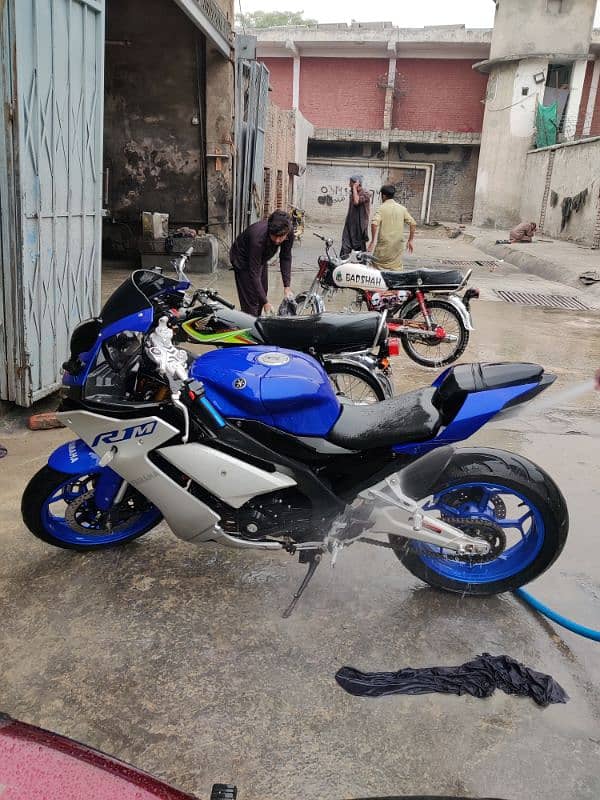 Yamaha R1M replica 22 model 400 cc 19