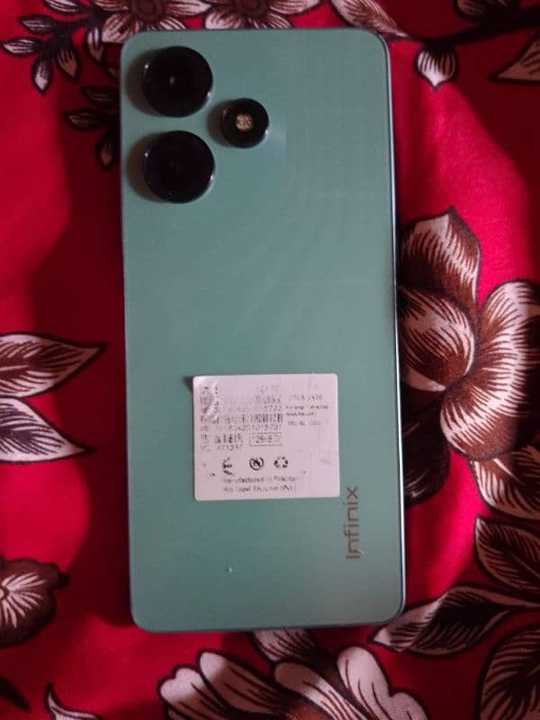 Infinix Hot 30 8+8 / 128 0