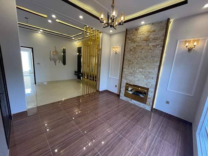 8 Marla Luxury House Available For Rent In Umar Block Bahria Town Lahore 1