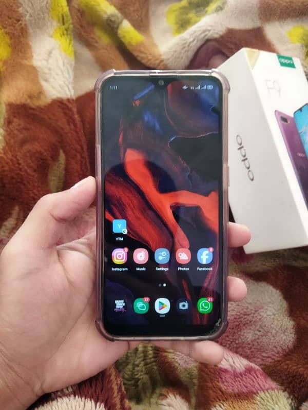 Oppo f9 4/64gb with box official 0