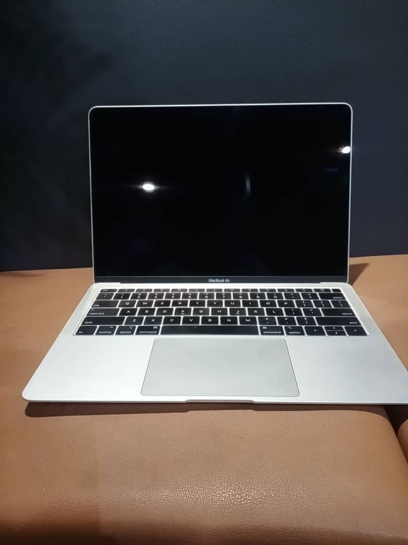 Mac Book Air 2019 (8/256GB) 4