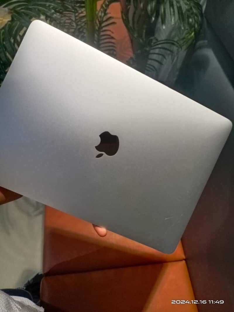 Mac Book Air 2019 (8/256GB) 5