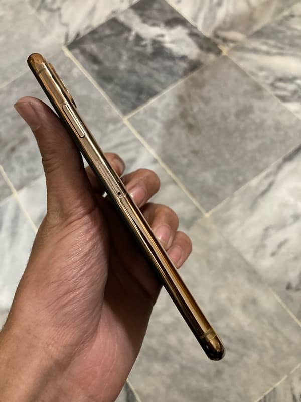 IPHONE XS MAX 256GB PTA 9