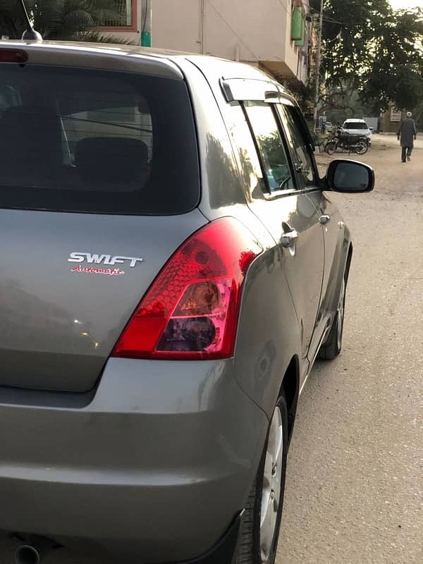 Suzuki Swift 2015 model Dlx Automatic 13