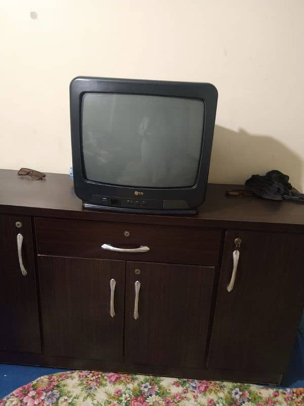 LG 24" Television 1