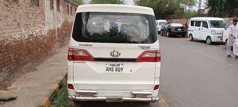 Changan karwan white colour 1