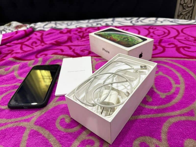 Iphone XS Max 256Gb PTA Approved with Box First Hand 0