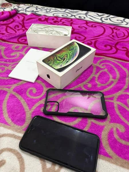 Iphone XS Max 256Gb PTA Approved with Box First Hand 1