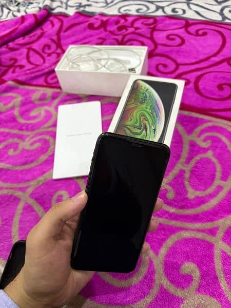 Iphone XS Max 256Gb PTA Approved with Box First Hand 5