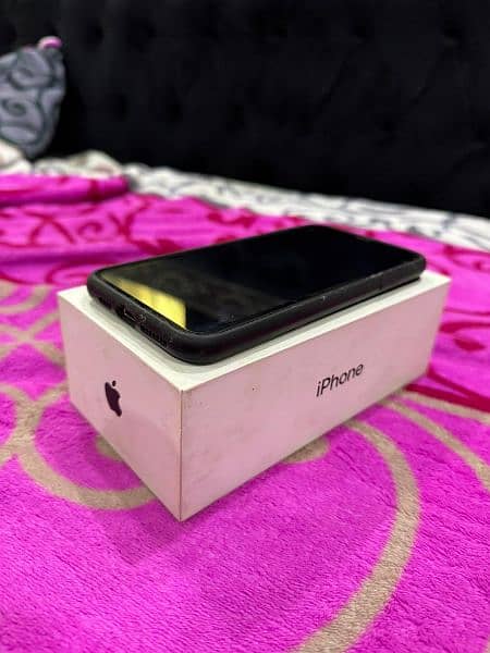 Iphone XS Max 256Gb PTA Approved with Box First Hand 9