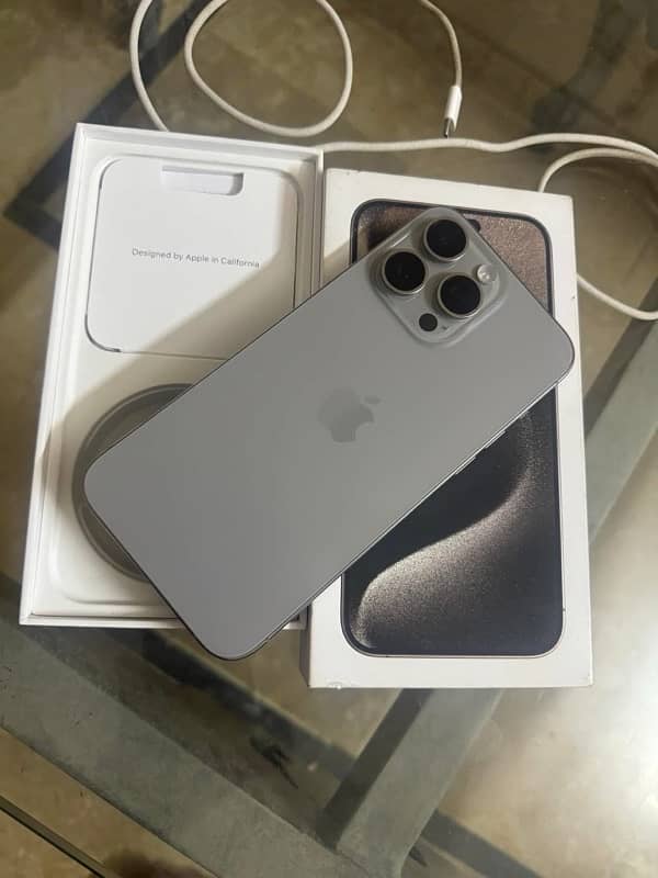 iPhone 15 Pro Max (256 HK Dual Approved) 0