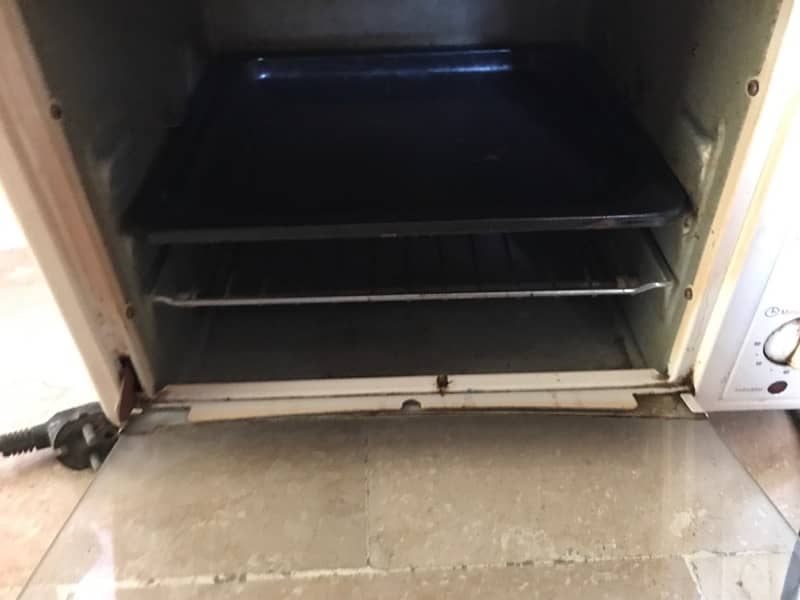 WestPoint Electric Oven Ok pes 7