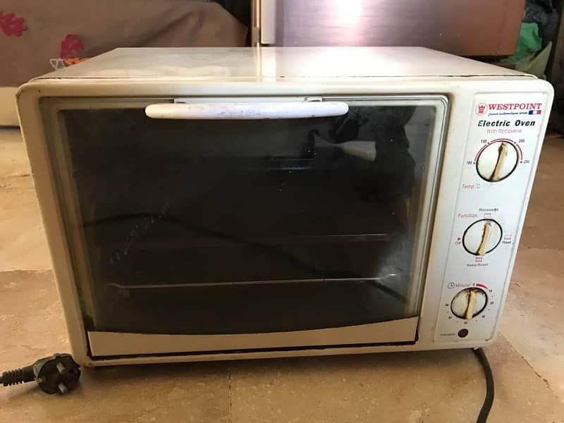 WestPoint Electric Oven Ok pes 8