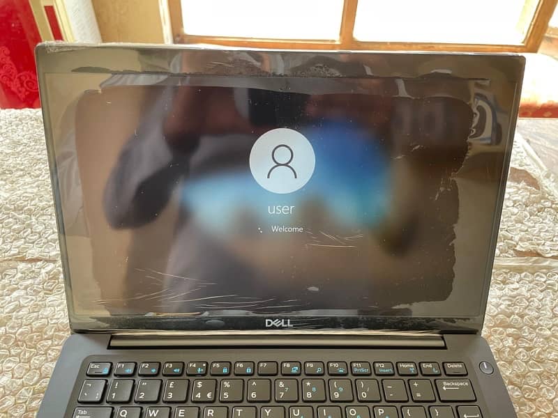 Dell Latitude 7390 Core i7-8th generation 1