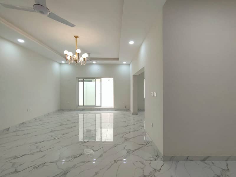 A Fully Renovated Apartment Of 10 Marla Available For Rent 6