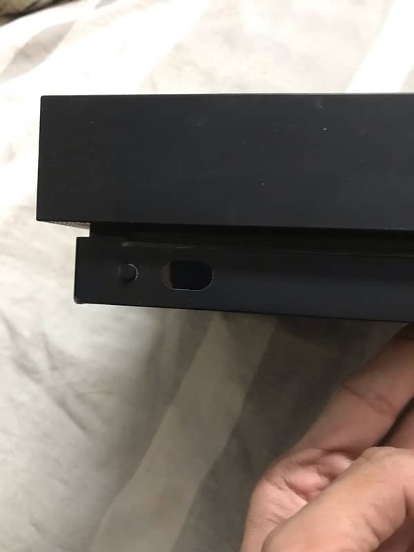 Xbox One X 1TB console 4