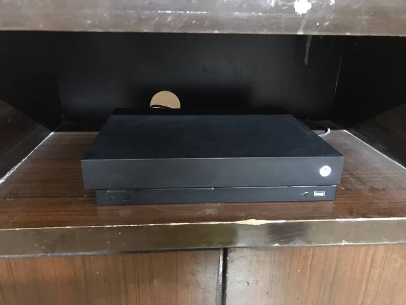 Xbox One X 1TB console 13