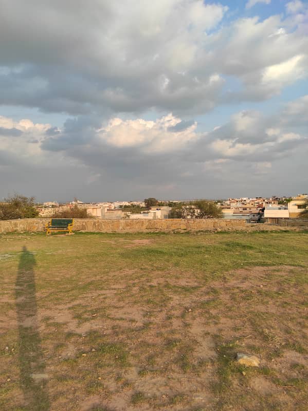 60x90 Beautiful Level Plot Near Main Double Road Available For Sale 4