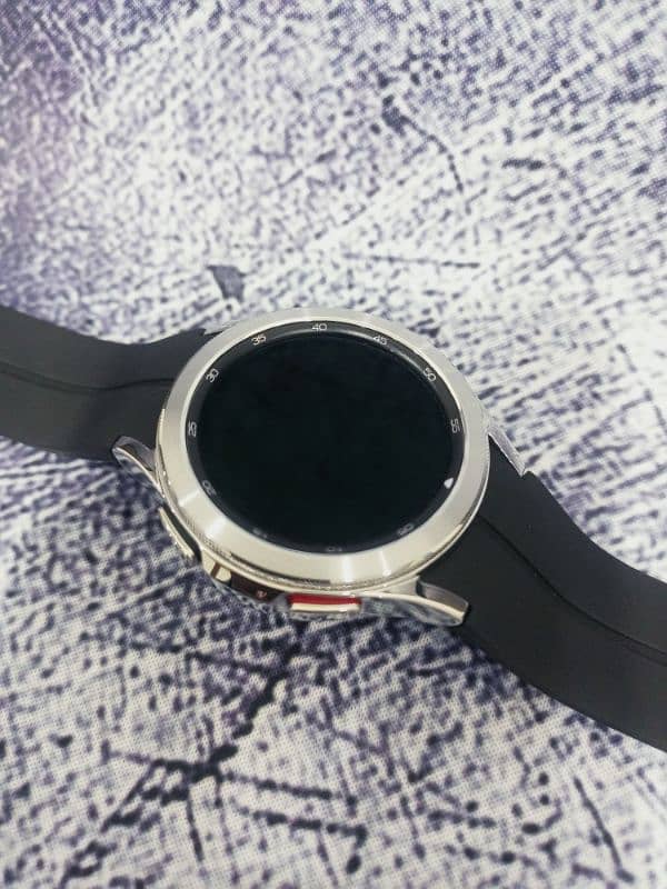 Samsung Galaxy Watch 4 Classic Smart Watches 1