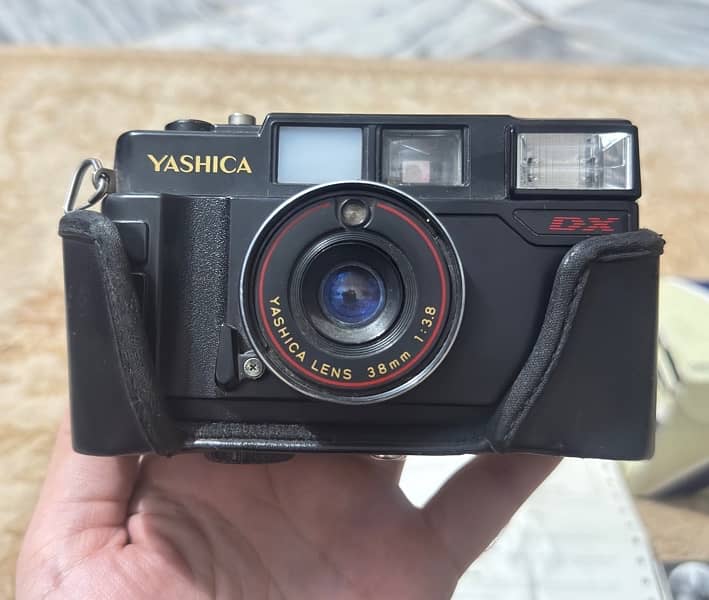 Vintage Yashica MF2 Camera (box pack) 0