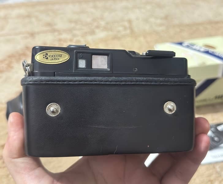 Vintage Yashica MF2 Camera (box pack) 4