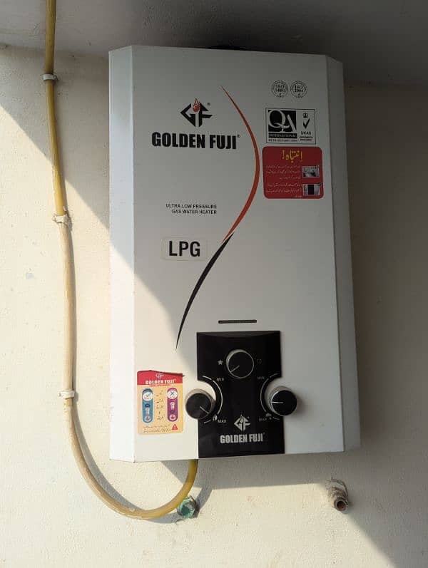 golden Fuji LPG geyser for sale all good new condition 5