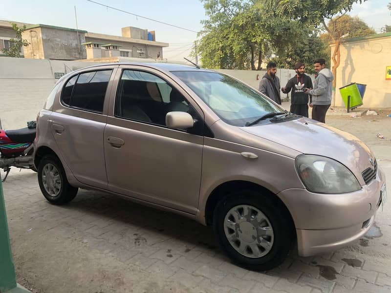 Toyota Vitz 2000 model 2007 import for sell 2