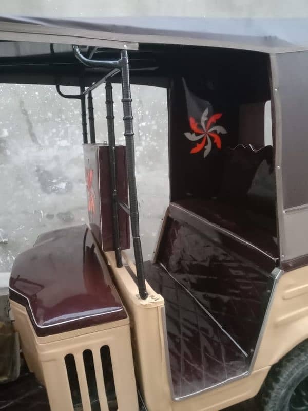 Sazgar 3 seater rickshaw in new Condition 5