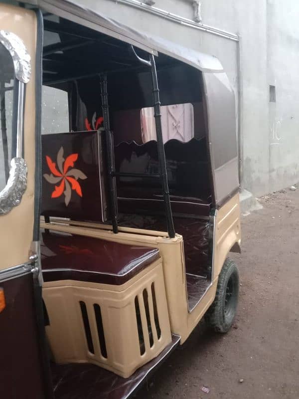 Sazgar 3 seater rickshaw in new Condition 11