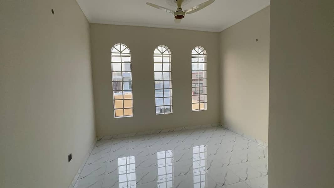 5 Marla Brand New House For Sale In R1 Block Johar Town Lahore 13