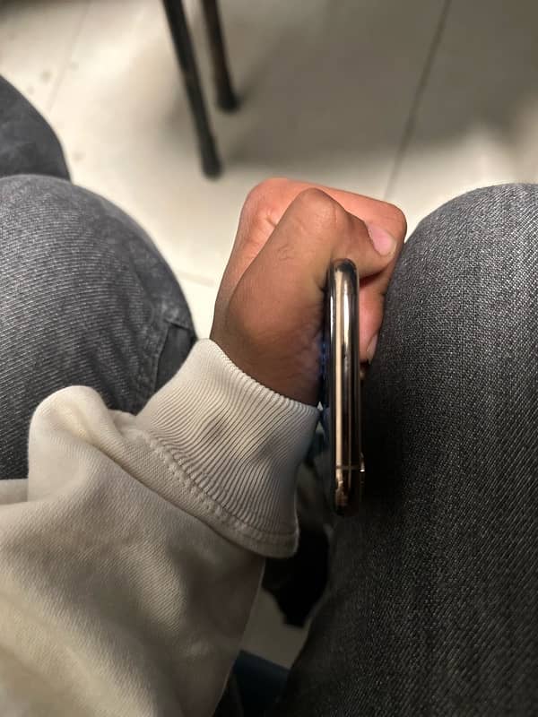 Iphone Xs Non pta esim working 5