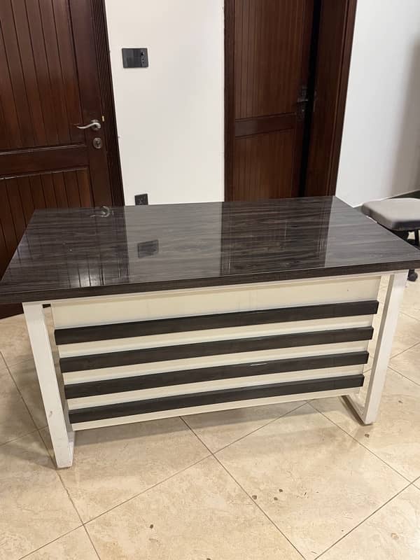 Reception Table / Counter Table / Front Desk for Sale 9