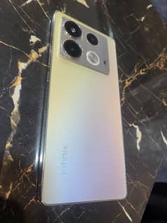 Infinix Note 40 wireless power bank