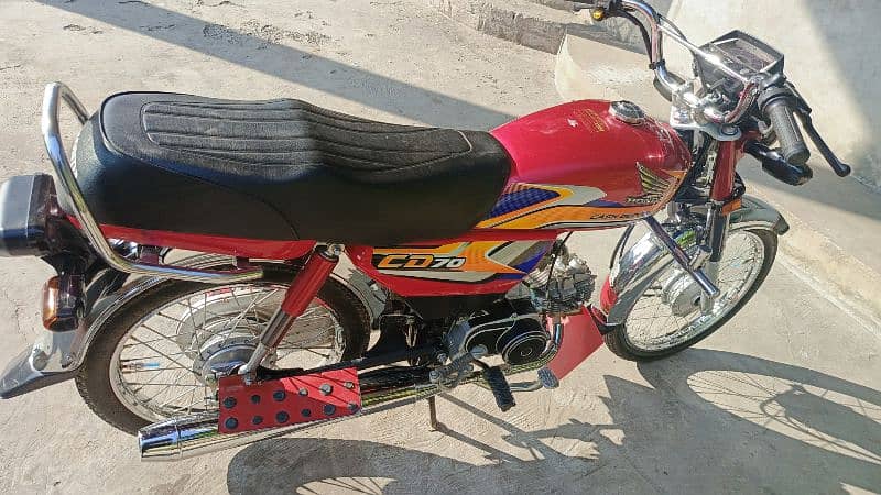 Honda CD 70 red colour 5