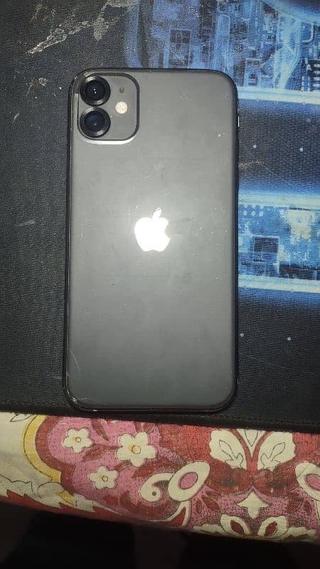 iPhone 11 minor back crack 0