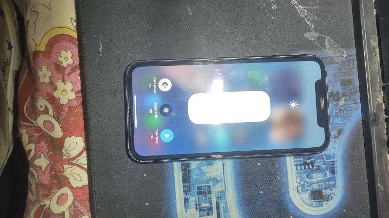 iPhone 11 minor back crack 4