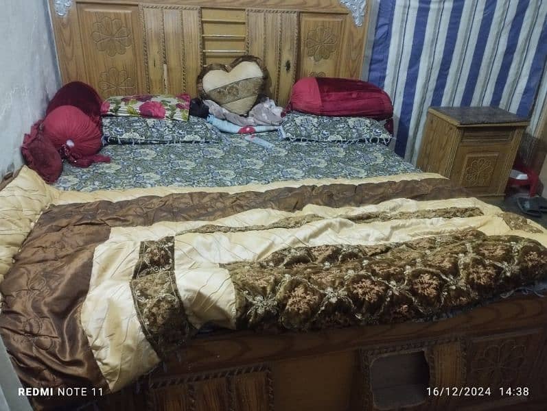 Woode Bed for Sell 0