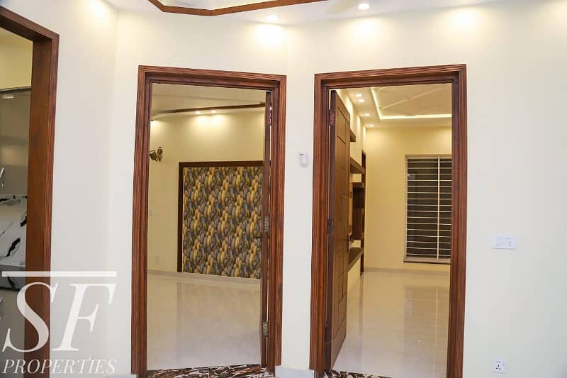 Ten Marla Upper Portion in Bahria Town Lahore 26