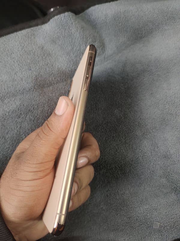 XS Max 64gb pta approved 4