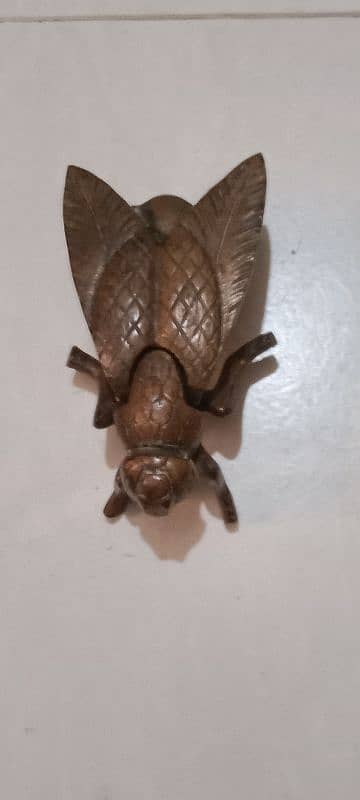 Handcrafted Brass Antique Decorative Insect Sculpture. 1