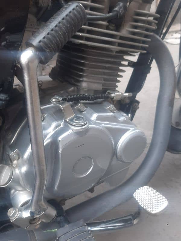 honda125 bike bohat achi hai 4